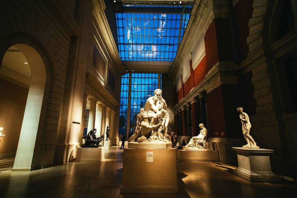 Самые известные музеи мира (краткий обзор)