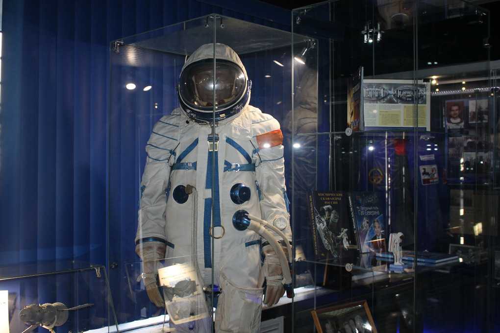 Ростовский музей космонавтики  размещается в здании Научно-образовательного комплекса Вертикаль и входит в структуру ОАО Научно-производственное предприятие космического приборостроения Квант, ко