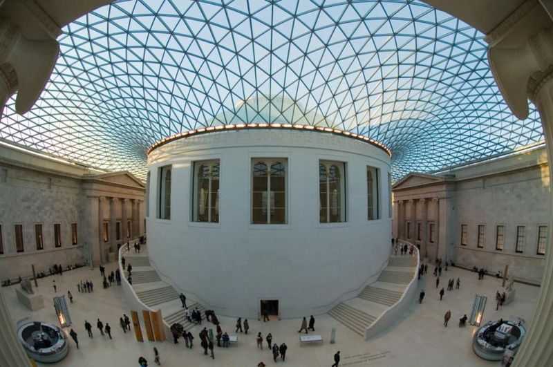 Самые большие музеи в мире: интересные факты