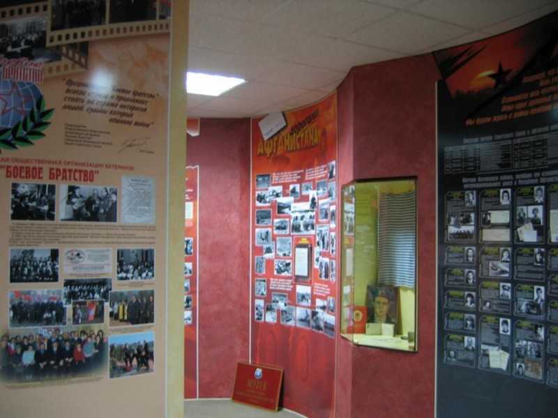 В музее боевой и трудовой славы открылась выставка, посвященная 100-летию виктора макарова | саратов 24
