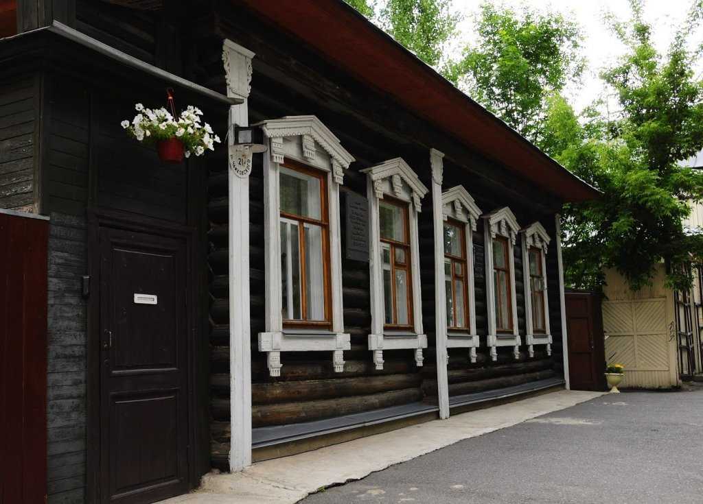 Единственный в черте города литературный мемориальный музей, имеющий этнографическую составляющую С 1995 года имеет статус Центра белорусской культуры Музей располагается в центральной части город