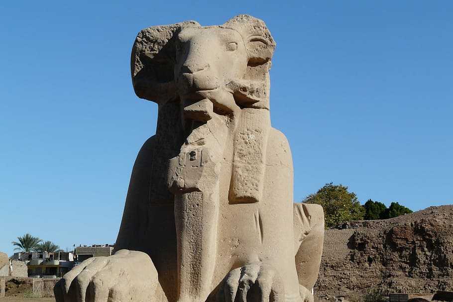 Египетская скульптура происхождение, характеристики, материалы и работы