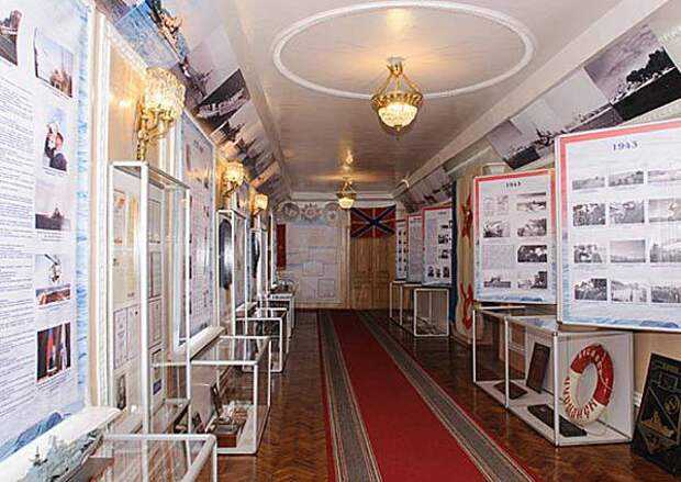 Военно-морской музей Северного флота был открыт 16 октября 1946 года в здании Дома офицеров города Мурманска Первой была открыта экспозиция Оборона Советского Заполярья в годы Великой Отечественной