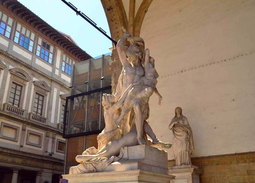 Лоджия ланци во флоренции: 15 скульптур на площади