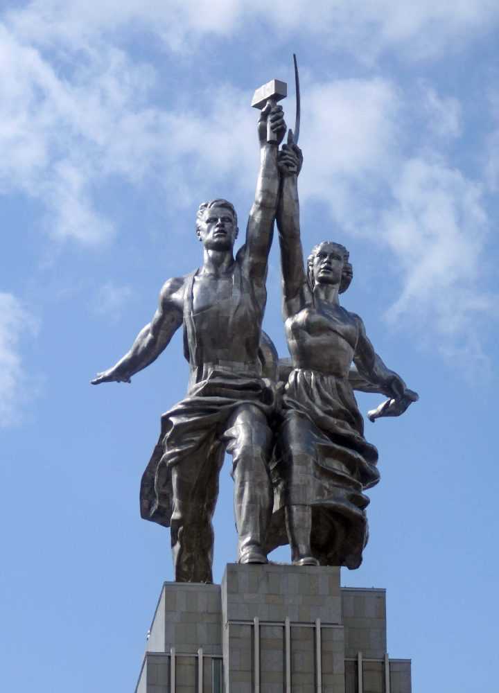 80 лет назад памятник «рабочий и колхозница» был представлен публике