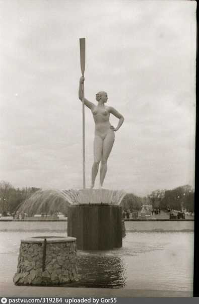 Что на самом деле символизировала «девушка с веслом» и зачем ее ставили во всех парках ссср - русская семерка